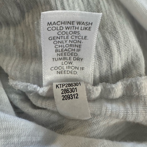 J. Jill Blue & White Butterfly Graphic Long Sleeve Top size Medium - Picture 9 of 9